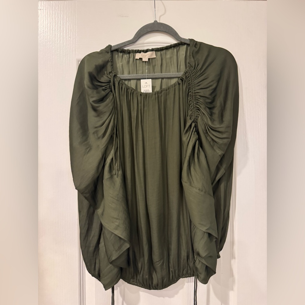 LOFT Women's Elegant Green Blousen Sleeve Shirt NWT